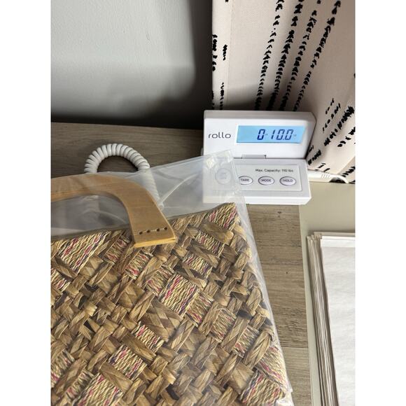 Vintage Woven Straw Raffia Handbag Wooden Handles Boho Tote Purse 70s 80s - Picture 11 of 11